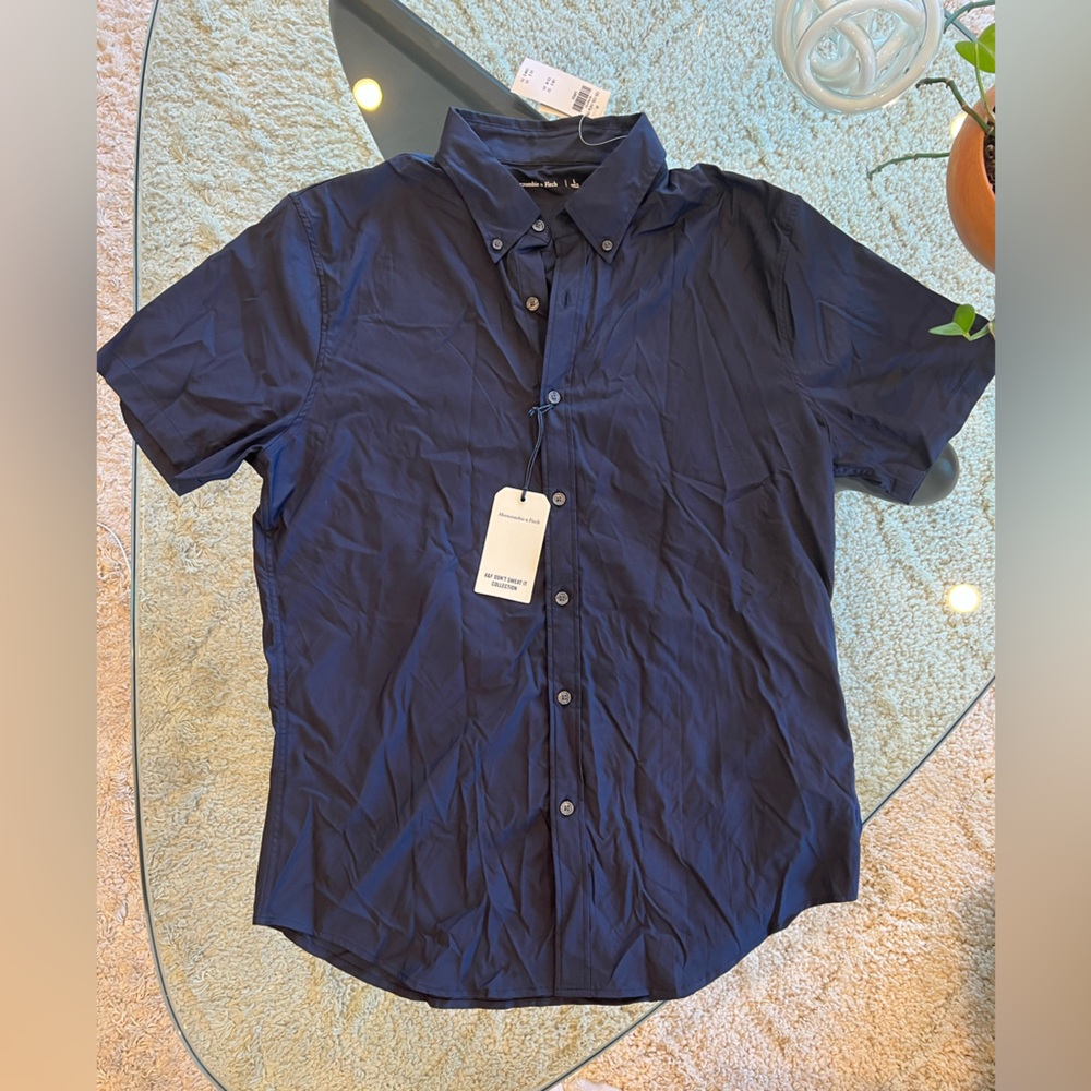 Mens Abercrombie button up- performance fabric size L